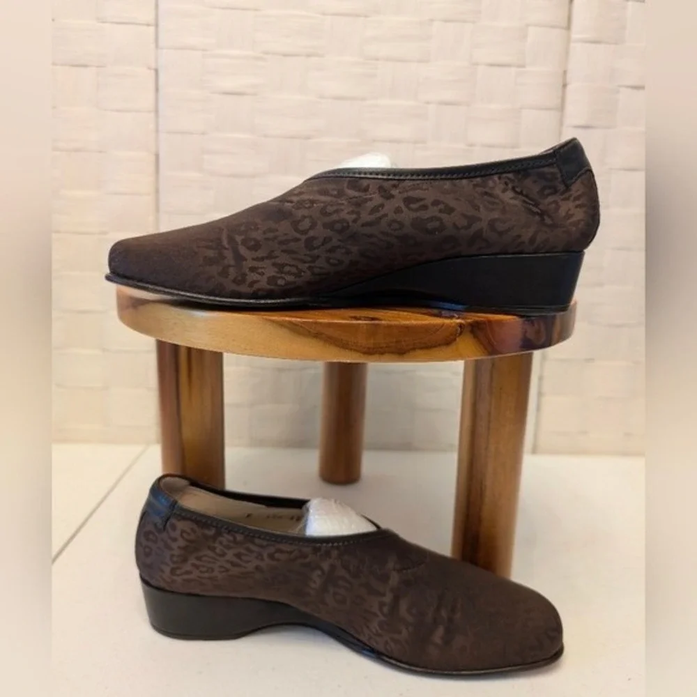 Taryn Rose‎ Brown Leopard Print Jacquard Low Wedge Shoes Made in Italy EU 36.5